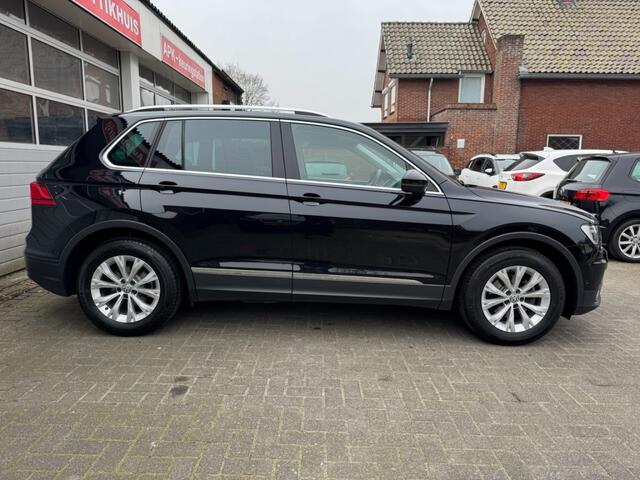 Volkswagen TIGUAN 1.4TSI 150PK DSG Highline Full-Led ACC Camera Navi Trekhaak