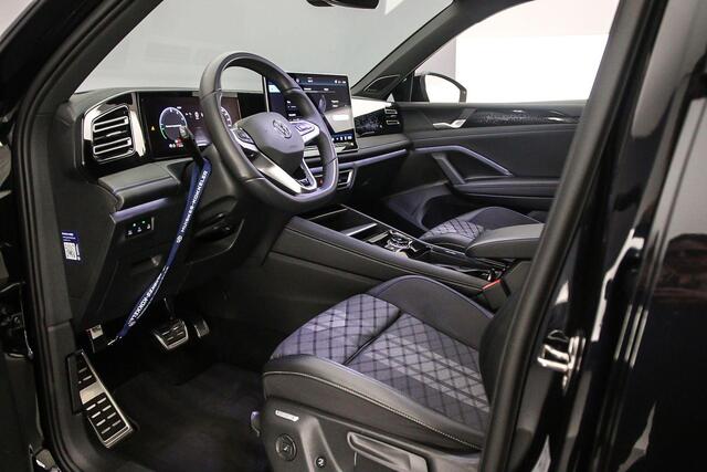 Volkswagen TIGUAN R-Line Edition 1.5 TSI eHybrid 272pk DSG Automaat Trekhaak, Panoramadak, Black style, Harman Kardon audio, Adaptive cruise control, LED koplampen, Elektrische achterklep