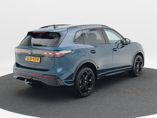 Volkswagen TIGUAN 1.5 eHybrid 204 Pk Automaat R-Line Business | Black Style | Trekhaak | Camera | Full LED | Stoel Verwarming/Koeling | 20 Inch | 13.732 Km !!