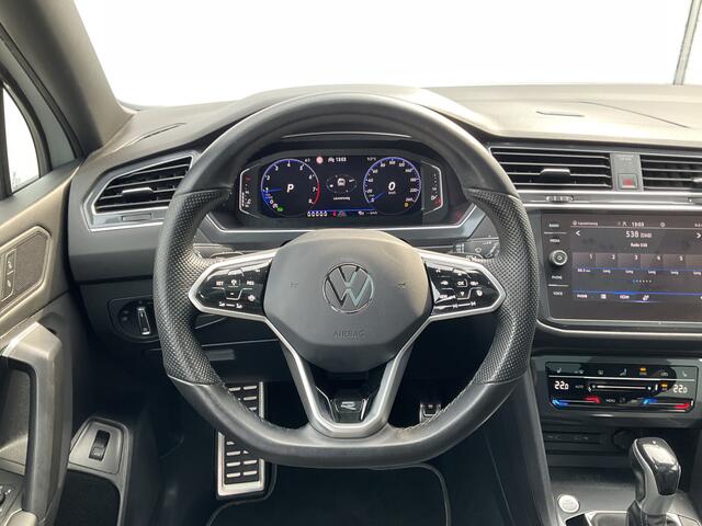 Volkswagen TIGUAN Allspace 1.5 TSI R-Line 7p. Pano.dak Stoelverw. Carplay Business+
