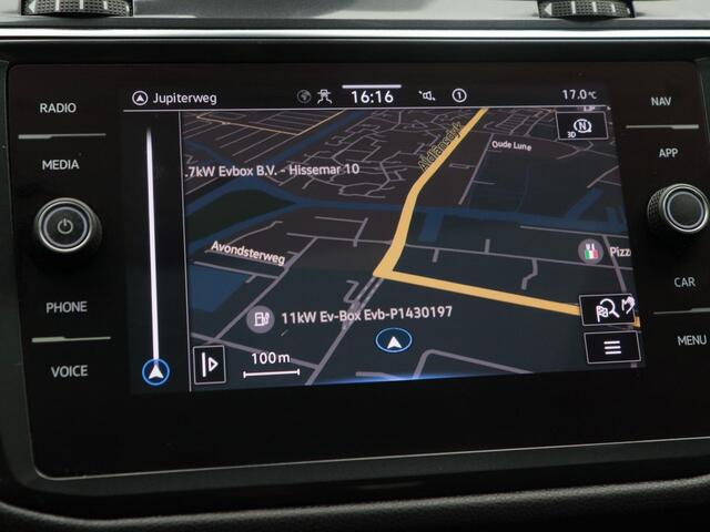 Volkswagen TIGUAN Allspace 1.5 TSi 150 Pk Automaat R-Line Business+ 7 Pers | Panorama Dak | Stoel/Stuur Verwarming | Camera | Adaptive Cruise | Full LED | 19 Inch 84.135 Km !!