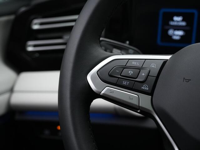 Volkswagen TIGUAN 1.5 eHybrid 204 pk DSG Elegance | Panoramadak | Trekhaak | Adaptief onderstel | 360 Camera | IQ Light | Stuur-/stoelverwarming