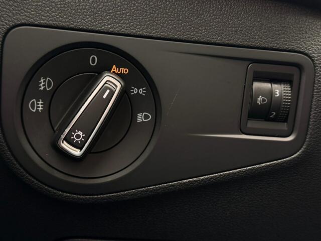 Volkswagen TIGUAN 1.4 TSI CONNECTED SERIES. NAVI, CRUISE, LANE ASSIST