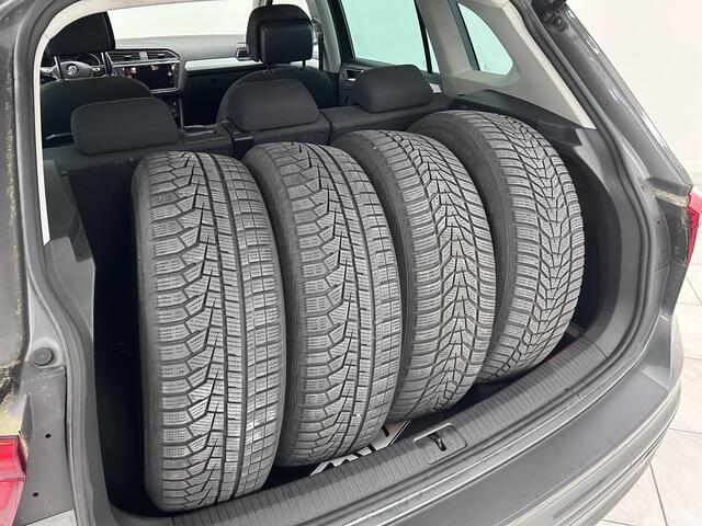 Volkswagen TIGUAN 1.4 TSI ACT Comfortline Business | TREKHAAK | NAVIGATIE | PARKEERSENSOREN VOOR-EN ACHTER | ZOMER-EN WINTERSET