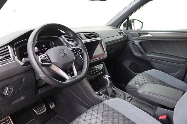 Volkswagen TIGUAN 1.4 TSI eHybrid R-Line Business+ 245pk DSG6 | IQ.Light | Trekhaak | Stoel- en Stuurverwarming