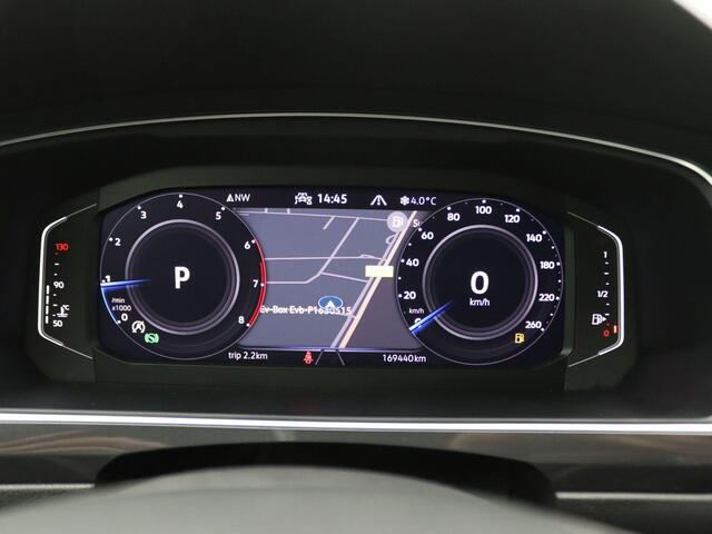 Volkswagen TIGUAN Allspace 1.5 TSI Highline Business R 7p. 150PK DSG Trekhaak, 20", Black Style, Head-Up Display, Achteruitrijcamera, Alarm, Keyless