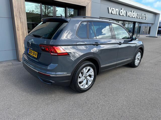 Volkswagen TIGUAN 1.5 TSI 150pk DSG Life | Trekhaak | Standkachel | Ergo stoel | Camera | Carplay | Rijklaar incl. garantie