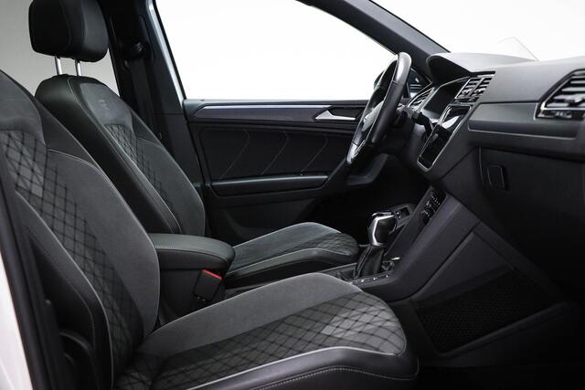 Volkswagen TIGUAN 1.4 TSI eHybrid R-Line Business+ | WINTER PACK | PANORAMADAK | ACHTERBANKVERWARMING | HEAD UP | TREKHKAAK