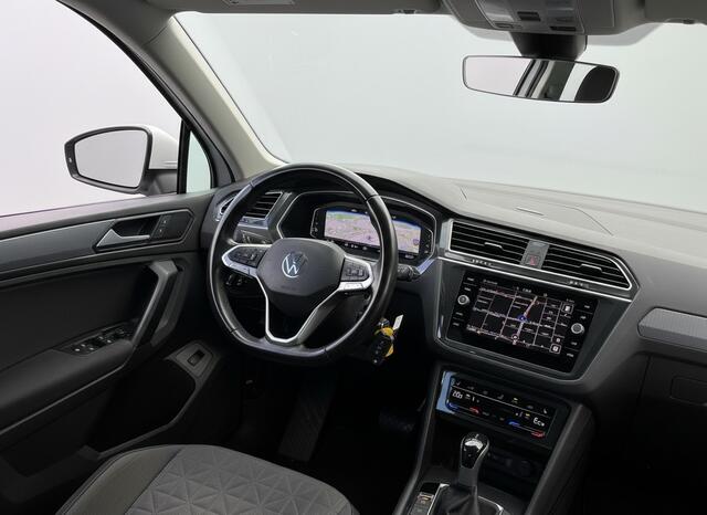 Volkswagen TIGUAN E-Hybrid 245PK DSG LIFE TREKHAAK/VIRTUAL/STUURVERW.