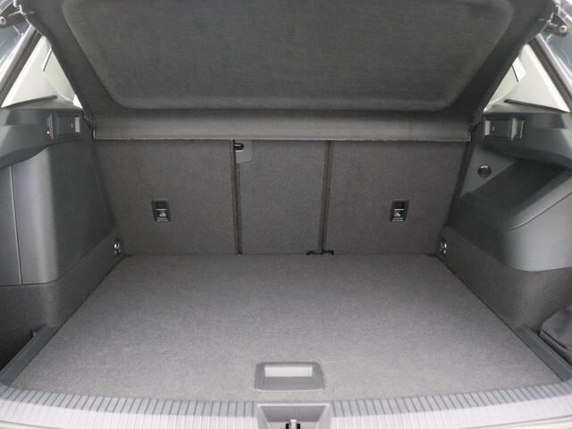 Volkswagen TIGUAN 1.5 eHybrid Life Edition 204PK DSG Pano-Schuifdak, Trekhaak, 19" LM Velgen, Navi via apple carplay/android auto, Stoel-stuurverwarming, Keyless, Elektr. Achterklep, Side Assist