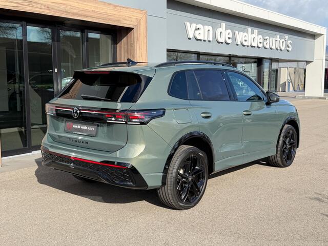Volkswagen TIGUAN 1.5 eHybrid R-Line | Black line | 360 Camera | Trekhaak | Dode hoek | IQ light | Elek. klep | Rijklaar incl. garantie