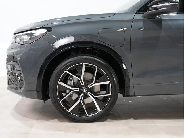 Volkswagen TIGUAN 1.5 TSI eHybrid 272pk PHEV R-Line Business Trekhaak | Pano | Black Style | 20" | Matrix | Camera 248