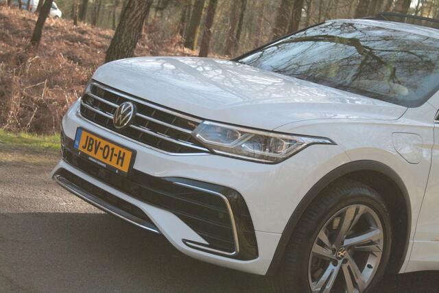 Volkswagen TIGUAN 1.4 TSI eHybrid R-Line Business+ | IQ | Pano | Trekhaak | Carplay