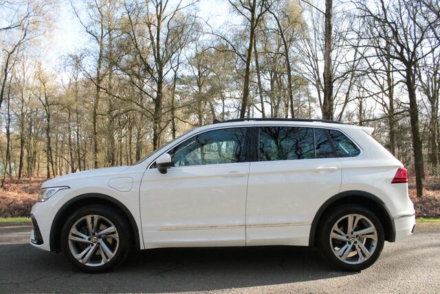 Volkswagen TIGUAN 1.4 TSI eHybrid R-Line Business+ | IQ | Pano | Trekhaak | Carplay