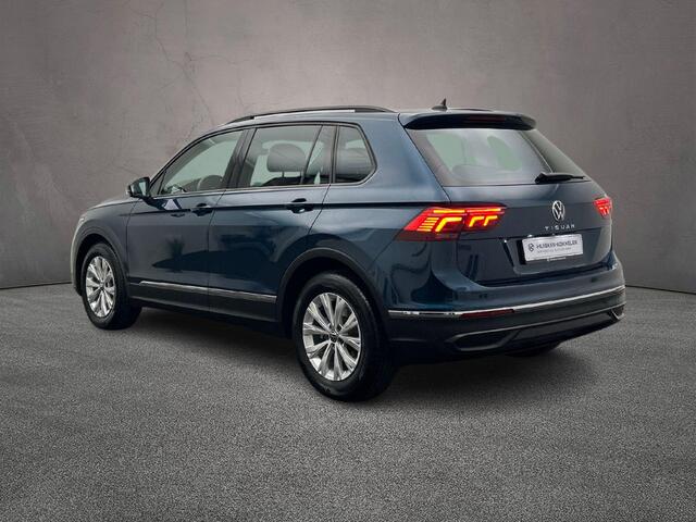 Volkswagen TIGUAN Life 1.5 TSI 150pk DSG Automaat Adaptive cruise control, LED matrix koplampen, Achteruitrijcamera, Stoelverwarming, Elektrische achterklep, App connect, Stuurwiel verwarmd