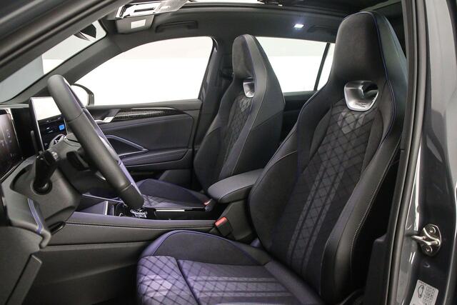 Volkswagen TIGUAN R-Line Edition 1.5 TSI eHybrid 272pk DSG Automaat Trekhaak, Panoramadak, Adaptive cruise control, Elektrische achterklep, LED koplampen, Achteruitrijcamera