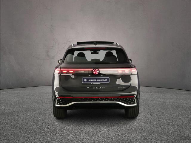 Volkswagen TIGUAN R-Line Edition 1.5 TSI eHybrid 272pk DSG Automaat Trekhaak, Panoramadak, Adaptive cruise control, Elektrische achterklep, LED koplampen, Achteruitrijcamera