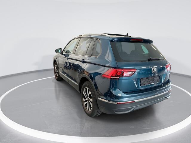 Volkswagen TIGUAN 1.4 TSI 245pk DSG eHybrid Active · Panoramadak · Apple/Android Car Play · Wegklapbare Trekhaak · Stoelverwarming · 17'' Inch ·