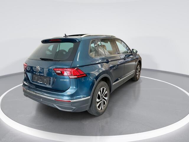 Volkswagen TIGUAN 1.4 TSI 245pk DSG eHybrid Active · Panoramadak · Apple/Android Car Play · Wegklapbare Trekhaak · Stoelverwarming · 17'' Inch ·