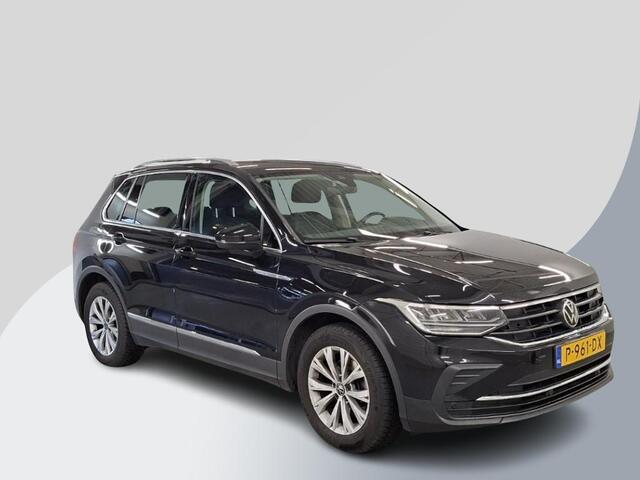 Volkswagen TIGUAN 1.5 TSI Life Business | 96500 km | Trekhaak | Navigatie. | VERWACHT!