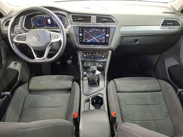 Volkswagen TIGUAN 1.5 TSI Life Business | 96500 km | Trekhaak | Navigatie. | VERWACHT!