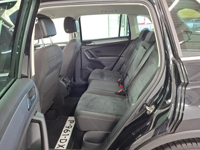 Volkswagen TIGUAN 1.5 TSI Life Business | 96500 km | Trekhaak | Navigatie. | VERWACHT!
