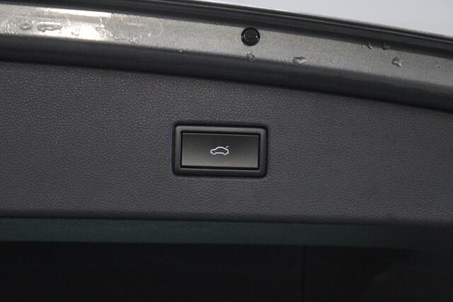 Volkswagen TIGUAN 1.5 TSI ACT Highline LED - Stoelverwarming - Camera