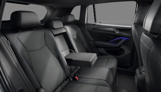 Volkswagen TIGUAN 1.5 eHybrid 272PK R-Line Business / Fabrieksgarantie tot 27-08 2028 / Trekhaak / Leer / Panoramadak / 20'' LMV / VW