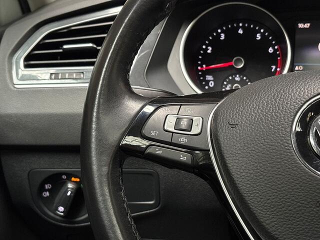 Volkswagen TIGUAN 1.5 TSI ACT Highline 150Pk Automaat (PANORAMADAK, GROOT NAVI, CLIMATE, STOELVERWARMING, SPORTSTOELEN, PARKEERSENSOREN, ADAPTIVE CRUISE, NIEUWSTAAT)