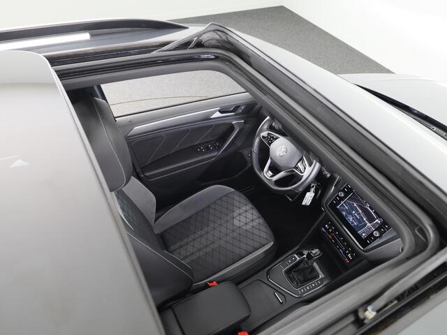 Volkswagen TIGUAN 1.4 TSI eHybrid R-Line Business+ 245 pk Automaat (DSG) | Verlengde garantie | Navigatie | Panoramadak | Trekhaak (afneembaar) | Parkeersensoren (Park assist) | Achteruitrijcamera | Stoelverwarming |
