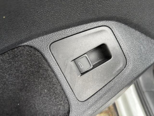 Volkswagen TIGUAN 1.5 TSI Life Business