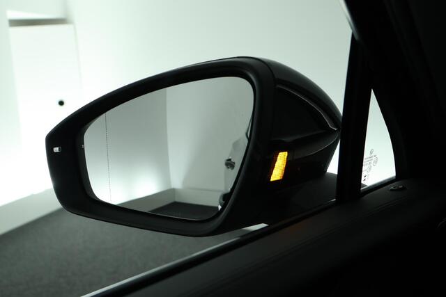 Volkswagen TIGUAN 1.5 272pk eHybrid R-Line Edition Trekhaak Camera Panoramadak Keyless Carplay