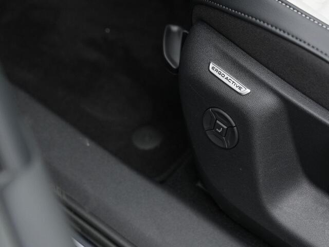 Volkswagen TIGUAN 1.5 eHybrid 150 pk DSG Elegance | Panoramadak | Trekhaak | 360 Camera | Adaptief onderstel | Stuur-/stoelverwarming | Navigatie | Side Assist