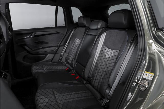 Volkswagen TIGUAN 1.5 eHybrid 272 PK R-Line | Black Style | Elek. Trekhaak | S/K-panodak | Adapt. Cruise | Stoel-+stuurverw. | Elek. Klep | Camera | PDC | App. Connect | LM 20" | 7936