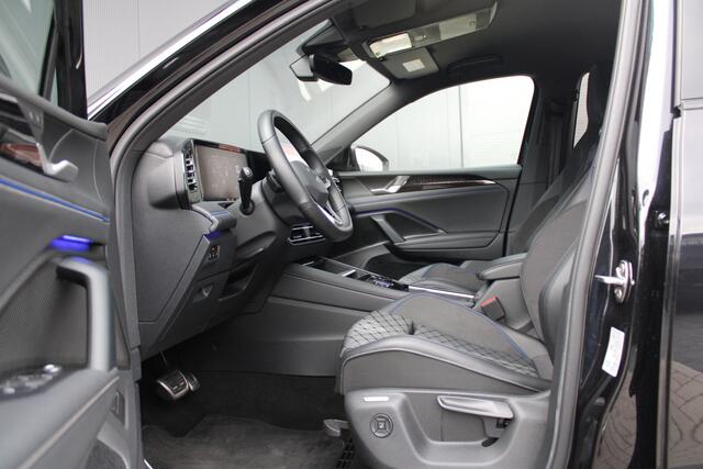 Volkswagen TIGUAN 1.5 eTSI R-Line Edition - IQ Light - Stoel/Stuurverwarming - Wegklapbare Trekhaak - Massage Stoel - Keyless - Dodehoek - Rijklaar