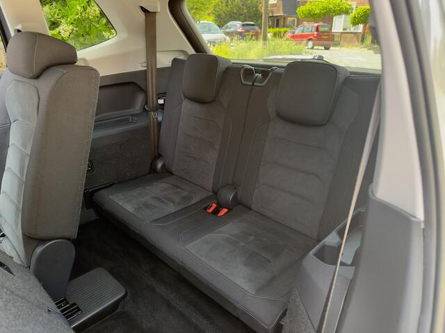 Volkswagen TIGUAN Allspace 1.5 TSI AUT7 COMFORTLINE 7PRS PANODAK NAVI AIRCO APPLE-CARPLAY PARK-PILOT LED LMV PDC