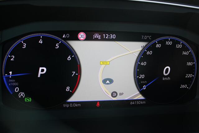 Volkswagen TIGUAN 1.5 TSI 150PK DSG R-Line Business+ |PANO|BLACK-STYLE|IQ.LIGHT|20-INCH|