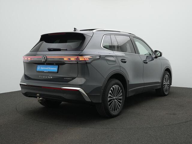 Volkswagen TIGUAN 1.5 eHybrid 204 pk Elegance | Panoramadak | Trekhaak | Head-up display | Adaptief onderstel | 360 Camera | IQ Light | Stuur-/stoelverwarming