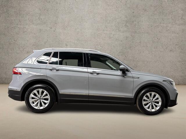 Volkswagen TIGUAN 1.5 TSI Life Sport (VIRTUAL COCKPIT, APPLE CARPLAY, GROOT NAVI, KEYLESS, CAMERA, SPORTSTOELEN, GETINT GLAS, CRUISE, NIEUWSTAAT)