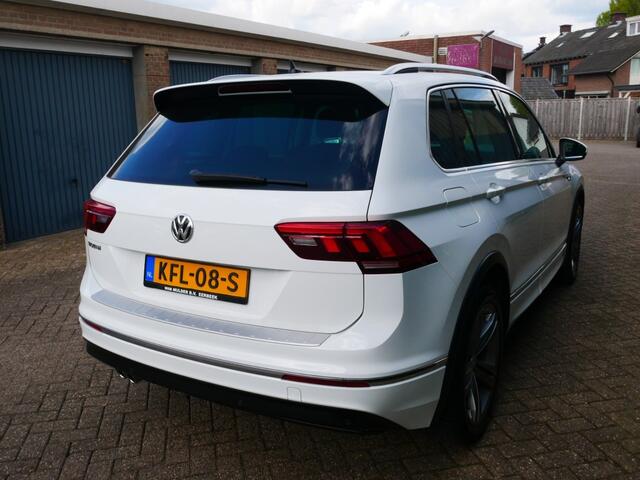 Volkswagen TIGUAN 1.5 TSI ACT R-LINE **Clima//Navi/Carplay**Lm 19 **