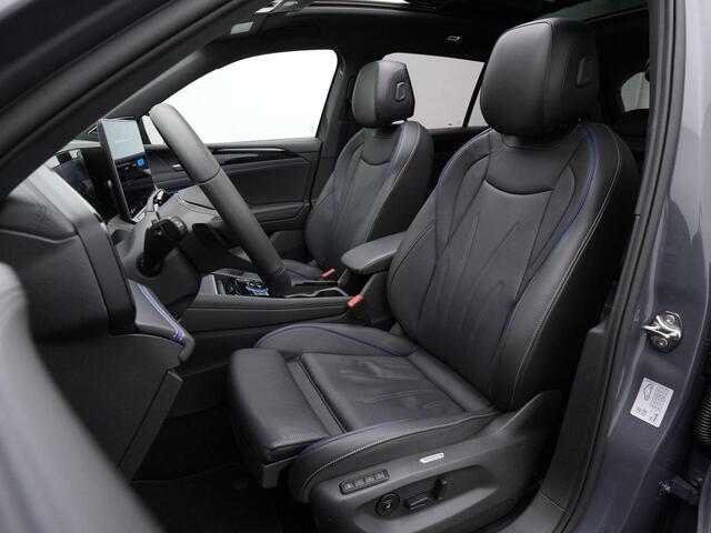 Volkswagen TIGUAN 1.5 eHybrid 272 pk R-Line | Panoramadak | Trekhaak | Leder | Geheugen-/ventilatiestoelen | Head-up display | Harman/Kardon | IQ Light | 360 Camera