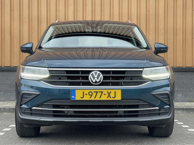Volkswagen TIGUAN 1.5 TSI Life Business | Massagestoelen | Digitaal Dashboard | Apple Carplay | Stoelverwarming | DAB | Keyless Entry |