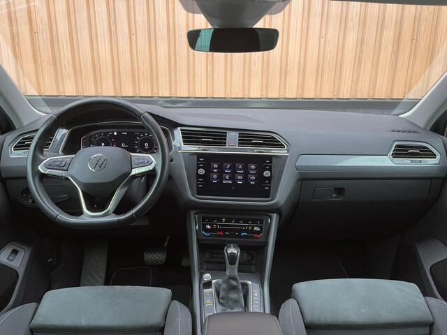 Volkswagen TIGUAN 1.5 TSI Life Business | Massagestoelen | Digitaal Dashboard | Apple Carplay | Stoelverwarming | DAB | Keyless Entry |