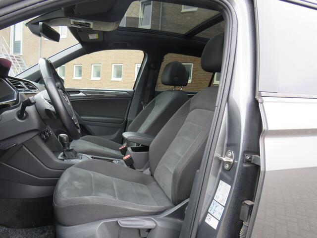 Volkswagen TIGUAN 1.5 TSI 150Pk DSG Highline Business R * Rijklaarprijs incl. garantie * R-Line * Pano-dak * Trekhaak Wegkl * Camera * Led Koplampen *