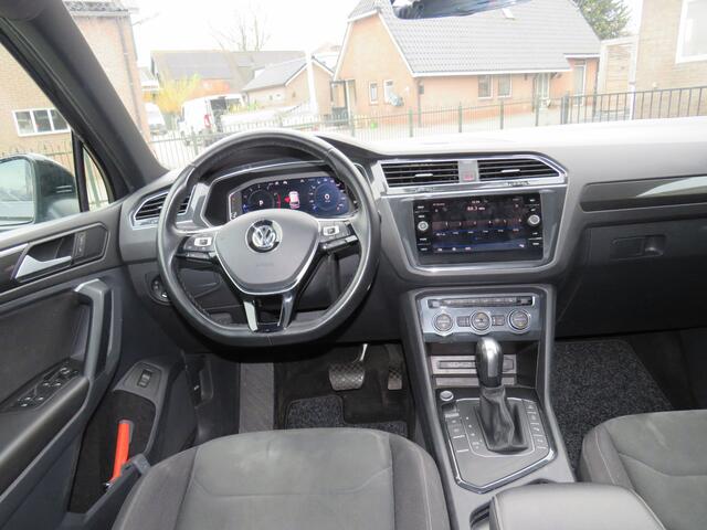 Volkswagen TIGUAN 1.5 TSI 150Pk DSG Highline Business R * Rijklaarprijs incl. garantie * R-Line * Pano-dak * Trekhaak Wegkl * Camera * Led Koplampen *