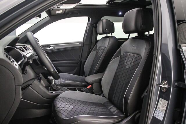 Volkswagen TIGUAN R-Line Business+ 1.5 TSI 150pk DSG Automaat Trekhaak, Panoramadak, Adaptive cruise control, Black style, Achteruitrijcamera, LED matrix koplampen