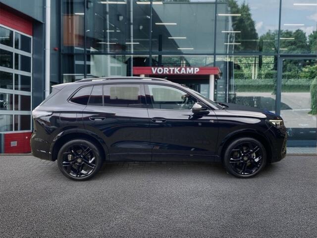 Volkswagen TIGUAN 1.5 eTSI R-LINE PANO-DAK/TREKHAAK/CAMERA/HUD/E-KLEP