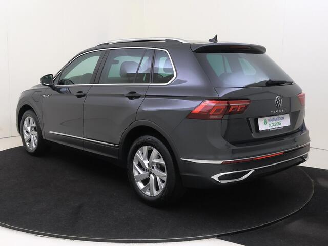Volkswagen TIGUAN 1.4 TSI eHybrid Elegance | Panoramadak | Dodehoek detectie | Parkeerassistent | Keyless | Achteruituitrijcamera | LED matrix verlichting | Adaptieve cruise control |