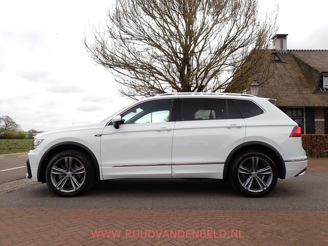 Volkswagen TIGUAN Allspace 1.5 TSI R-LINE ACC / KEYLESS / TREKHAAK / PANODAK
