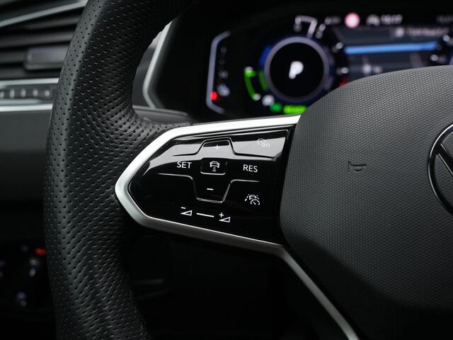 Volkswagen TIGUAN 1.4 TSI 245 pk DSG eHybrid R-Line Business+ | Trekhaak | Stuur-/achterbankverwarming | Achteruitrijcamera | Adaptive Cruise | Navigatie
